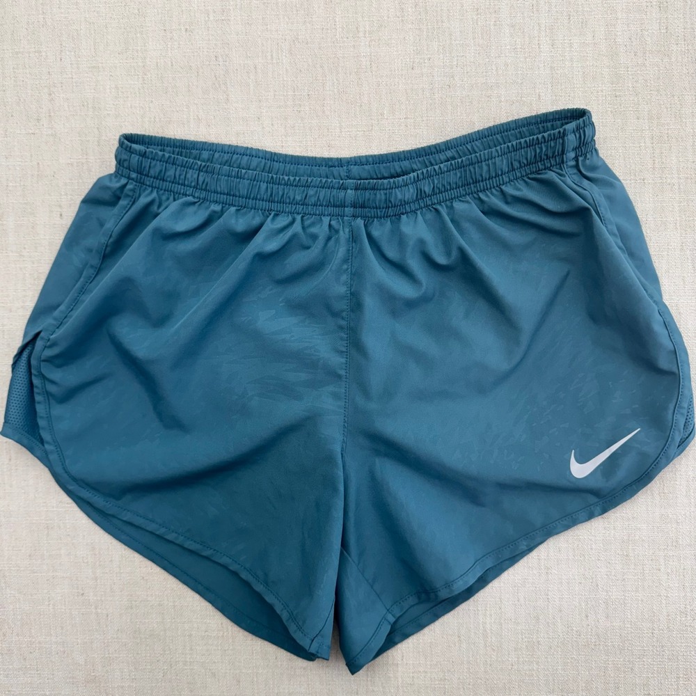 Nike Dri-FIT Women Running Shorts Teal Camo Print Zipper Pocket Small